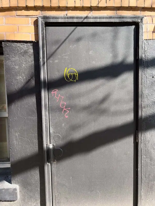 Line Shadows